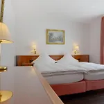 Zehnthof Hotel 3*