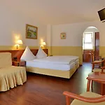 Zehnthof Hotel 3*