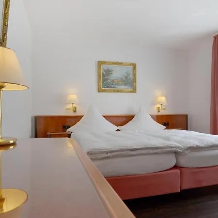 Zehnthof Hotel 3*