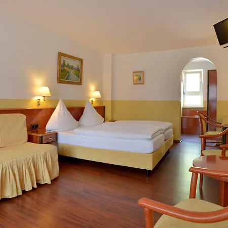 Zehnthof فندق 3*